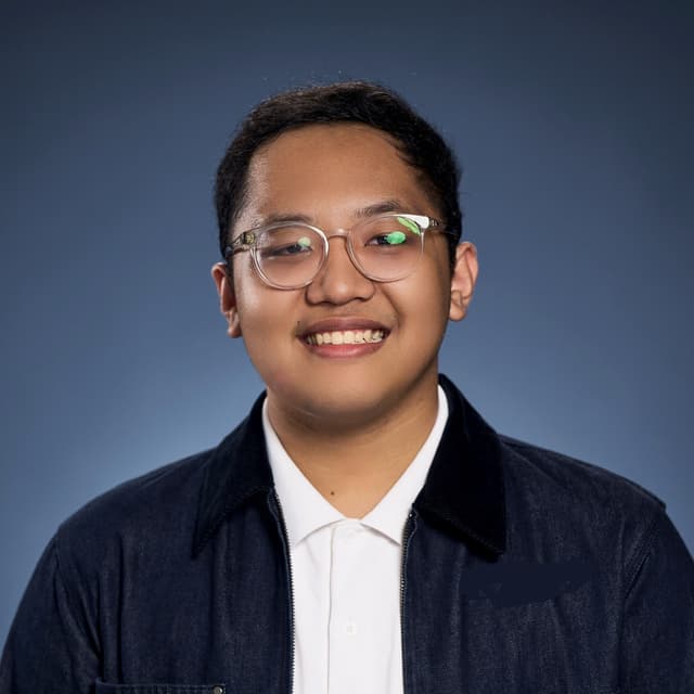 Elly Olegario